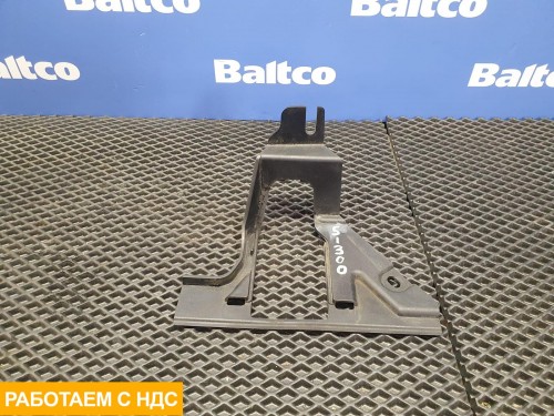 Накладка панели приборов левая